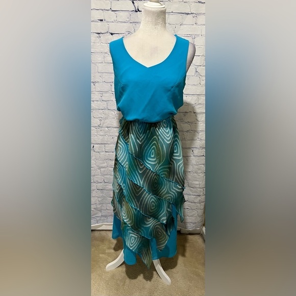 I.C. Collections by Connie 3 Piece Skirt, Top, And Tank Blouse Size Small - Picture 5 of 10